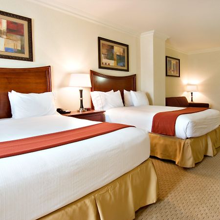 Holiday Inn Express And Suites Klamath Κλαμάθ Φολς Εξωτερικό φωτογραφία