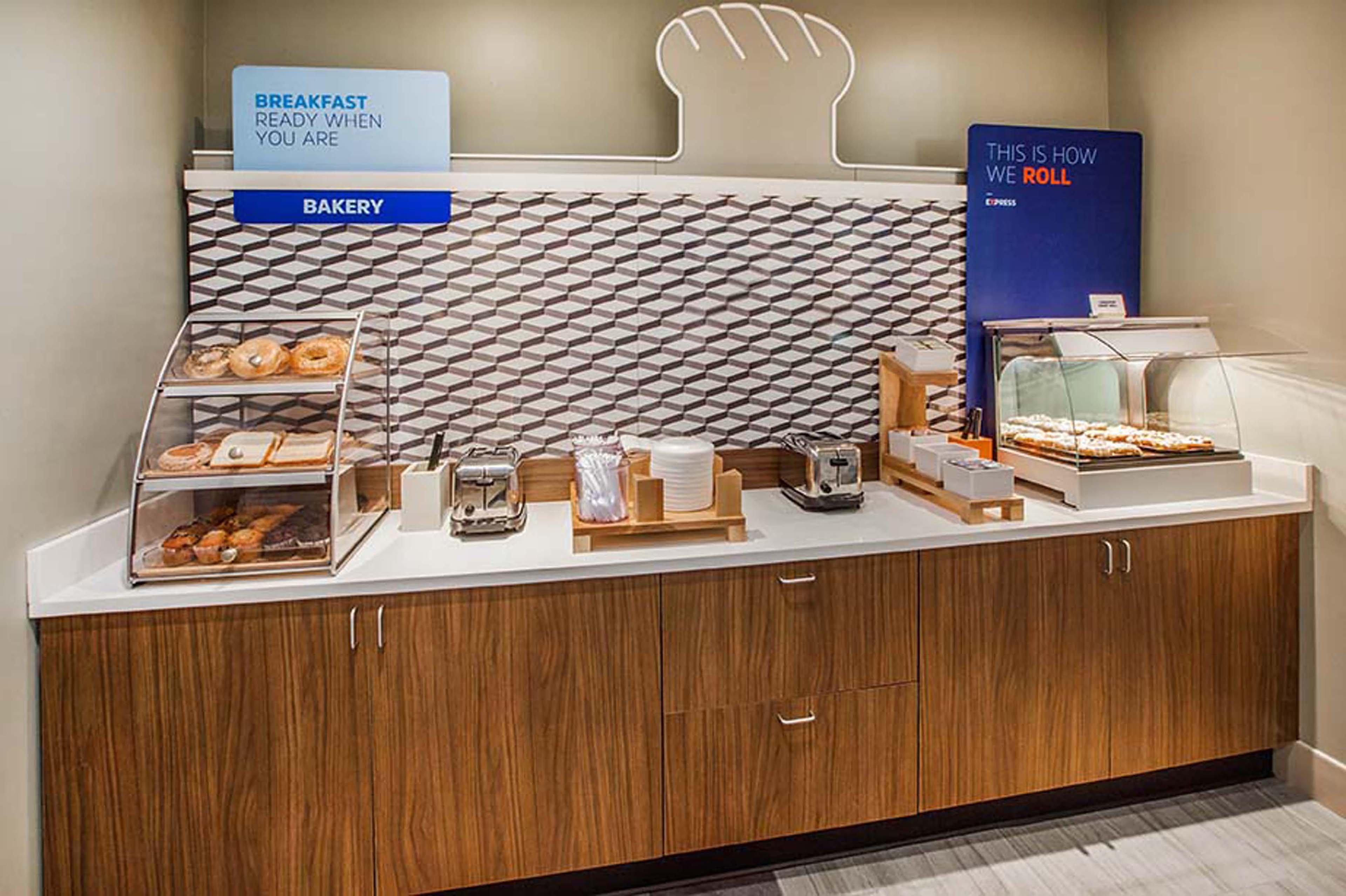 Holiday Inn Express And Suites Klamath Κλαμάθ Φολς Εξωτερικό φωτογραφία