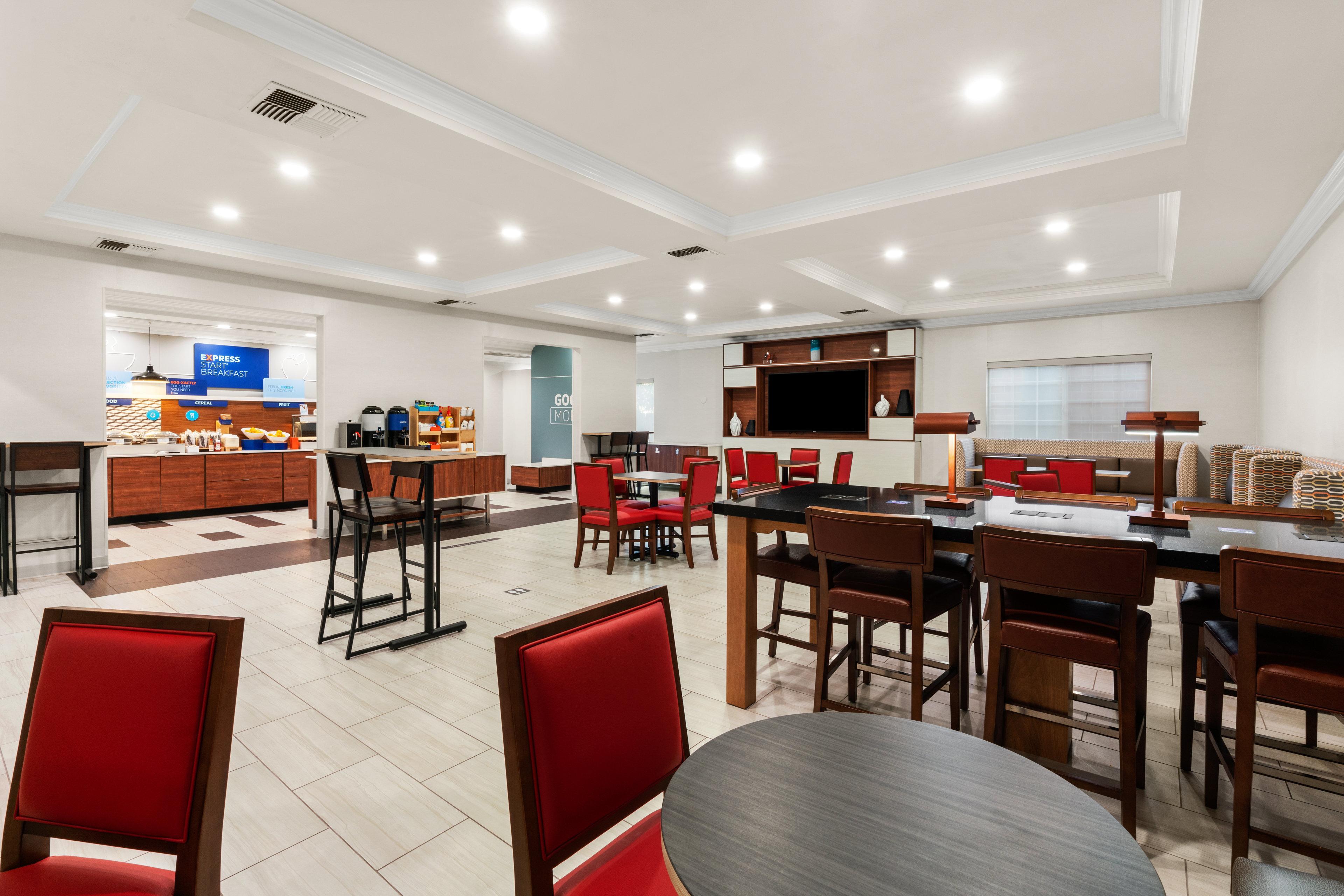 Holiday Inn Express And Suites Klamath Κλαμάθ Φολς Εξωτερικό φωτογραφία